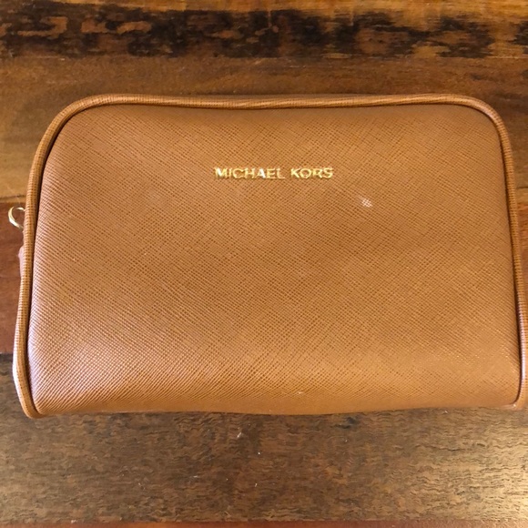 Michael Kors wristlet pouch - Picture 1 of 8